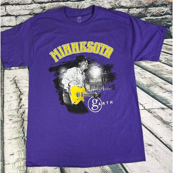 Hanes Other - Garth Brooks Stadium‎ Tour Minnesota Purple Shirt Sz M